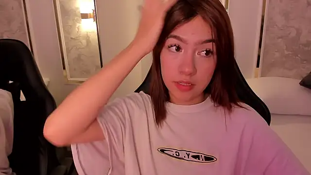 doll eyees  online show from October 2025 03:12:02 AM