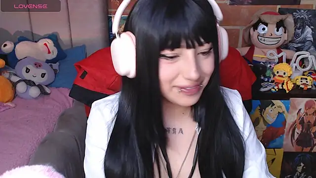  alexa19pretty  online show from May 2026 06:03:01 PM