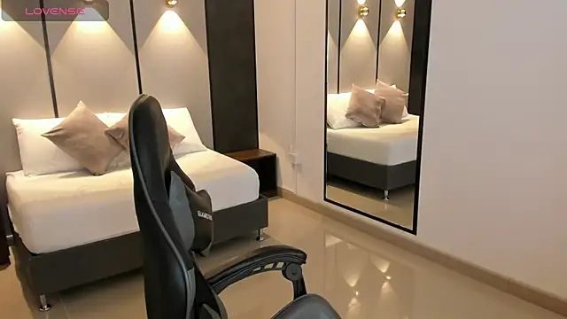 Snapshot of daniand_ chatting on October 2025 11:57:02 PM daniand online show from October 2025 11:57:02 PM