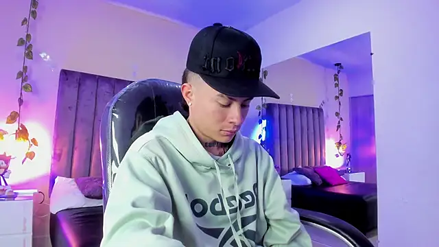 Nascary Fox online show from January 2026 02:21:01 PM