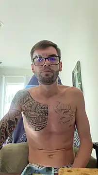 Leonsouzaof online show from February 2026 07:22:01 PM