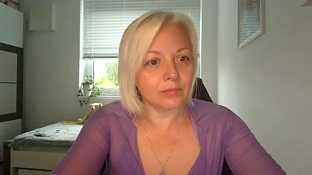 Linsy Kim online show from October 2025 05:47:02 AM