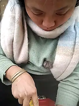 venu00 online show from December 2025 06:06:01 AM