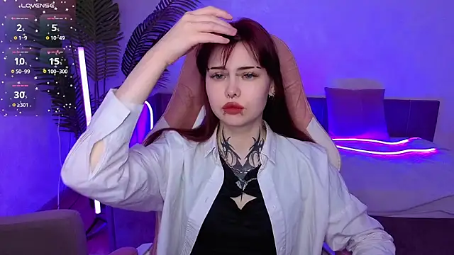 Morana Batt online show from November 2025 02:06:02 AM