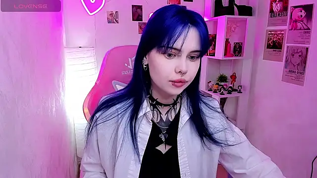 Morana Batt online show from December 2025 02:18:01 AM