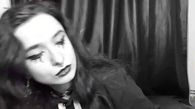 Snapshot of dreamin_blaze chatting on November 2025 08:17:02 AM dreamin blaze online show from November 2025 08:17:02 AM