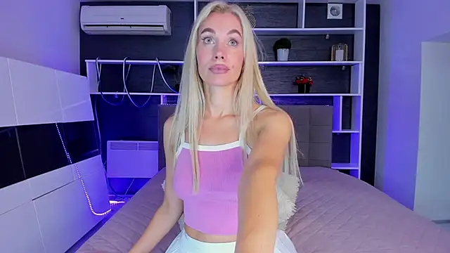 Snapshot of SabrinaSharm chatting on November 2025 12:52:01 PM SabrinaSharm online show from November 2025 12:52:01 PM