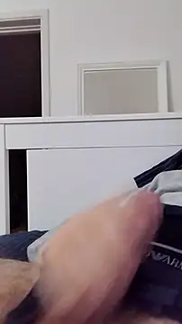 Snapshot of NewJoiner chatting on November 2025 08:41:01 PM NewJoiner online show from November 2025 08:41:01 PM