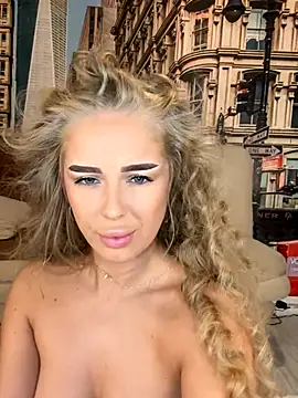 Snapshot of AubrieleRouj1 chatting on September 2025 03:23:01 PM AubrieleRouj1 online show from September 2025 03:23:01 PM