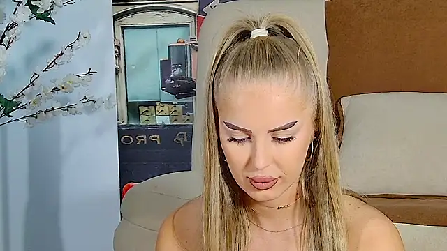 Snapshot of AubrieleRouj1 chatting on September 2025 03:13:01 PM AubrieleRouj1 online show from September 2025 03:13:01 PM