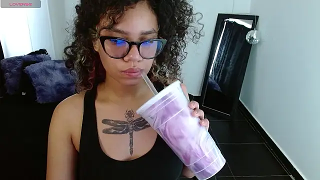 Canela s1 online show from March 2026 03:26:01 PM