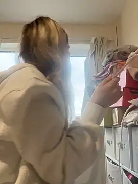 Snapshot of Angelloverxo chatting on December 2025 03:41:01 PM Angelloverxo online show from December 2025 03:41:01 PM