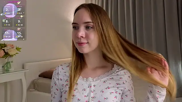 CarollSmithh online show from November 2025 09:13:02 PM