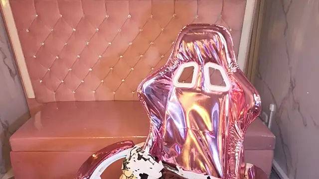 Snapshot of Victoria_b_ chatting on November 2025 08:11:01 PM Victoria b online show from November 2025 08:11:01 PM