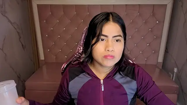 Snapshot of Victoria_b_ chatting on November 2025 07:58:01 PM Victoria b online show from November 2025 07:58:01 PM