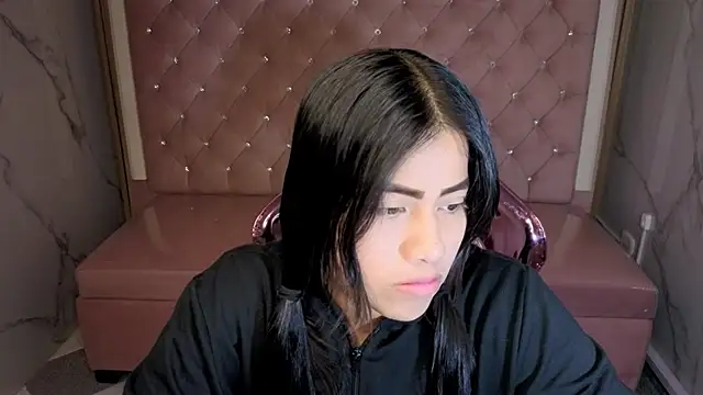 Snapshot of Victoria_b_ chatting on November 2025 07:46:02 PM Victoria b online show from November 2025 07:46:02 PM