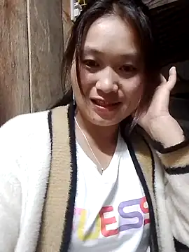 lusy-bae online show from October 2025 01:00:01 PM