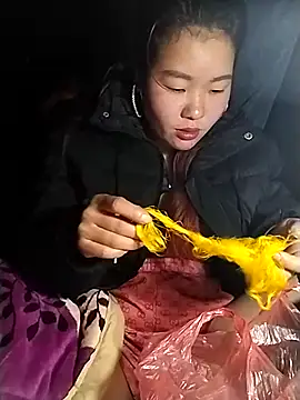 lylylove online show from January 2026 12:47:01 AM