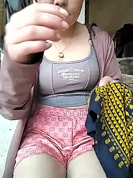 lylylove online show from April 2026 12:54:02 AM