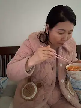 xiiuuff18 online show from March 2026 01:32:01 AM