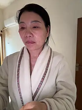 xiiuuff18 online show from March 2026 11:38:01 PM