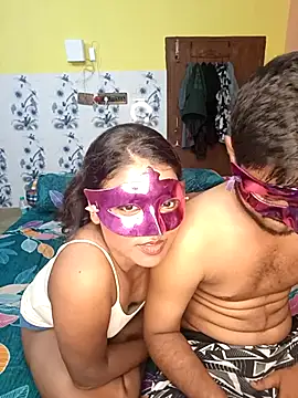 Snapshot of WB_couple143 chatting on September 2025 03:00:02 PM WB couple143 online show from September 2025 03:00:02 PM