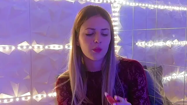 Aishha  online show from November 2025 06:02:01 AM