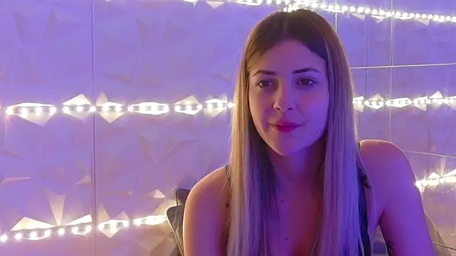 Aishha  online show from December 2025 05:56:02 AM