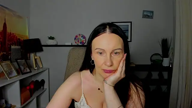 Velvet Jasmine online show from November 2025 06:25:01 AM