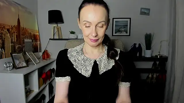 Velvet Jasmine online show from February 2026 06:30:02 AM