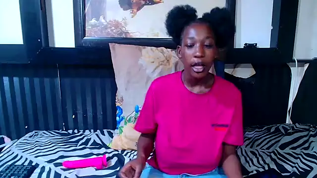 DarkQueen25x online show from March 2026 08:05:01 PM