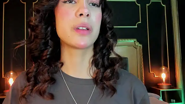 Snapshot of aitana_johns chatting on December 2025 12:25:01 PM aitana johns online show from December 2025 12:25:01 PM