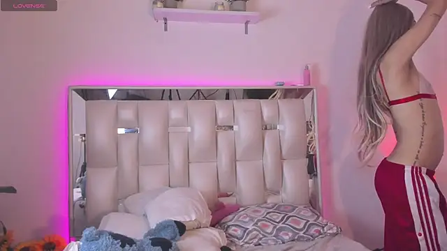 Darlyn tenderhot   online show from March 2026 04:46:01 PM