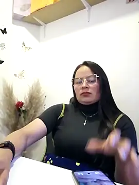 Daliz Leon online show from September 2025 10:46:01 PM