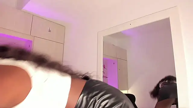 Stefannyevans  online show from February 2026 01:16:01 PM