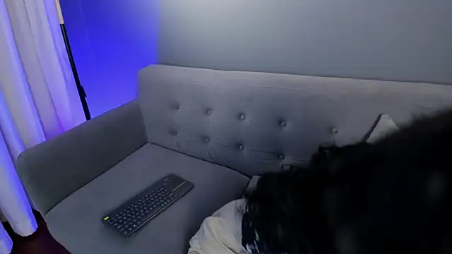 flower smith  online show from April 2026 11:59:01 AM