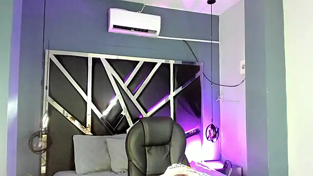 Julieth brown  online show from September 2025 08:47:02 PM