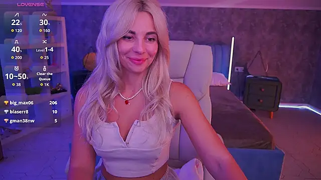 Snapshot of BellaRayyy chatting on June 2026 01:28:02 AM BellaRayyy online show from June 2026 01:28:02 AM