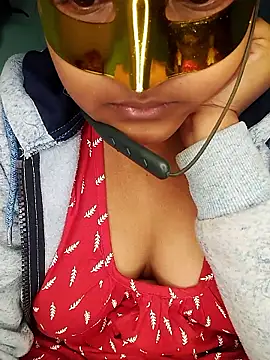 Snapshot of mimi87hoty chatting on January 2026 03:36:02 PM mimi87hoty online show from January 2026 03:36:02 PM