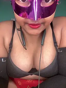 Snapshot of mimi87hoty chatting on February 2026 06:37:02 PM mimi87hoty online show from February 2026 06:37:02 PM