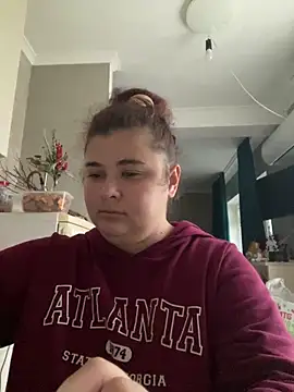 Snapshot of AliceCurlyX chatting on December 2025 10:24:01 AM AliceCurlyX online show from December 2025 10:24:01 AM