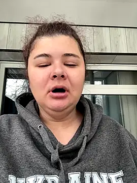 Snapshot of AliceCurlyX chatting on December 2025 09:35:02 AM AliceCurlyX online show from December 2025 09:35:02 AM