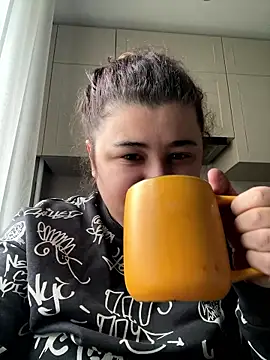 AliceCurlyX online show from January 2026 10:50:01 AM