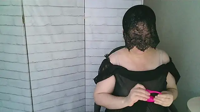 Snapshot of Helen_xi_ chatting on December 2025 05:02:01 AM Helen xi online show from December 2025 05:02:01 AM