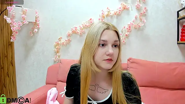 Sylvia Ortiz online show from September 2025 08:14:01 AM