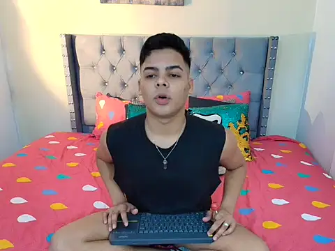 Snapshot of stewart_mateo_ chatting on October 2025 02:01:02 AM stewart mateo  online show from October 2025 02:01:02 AM