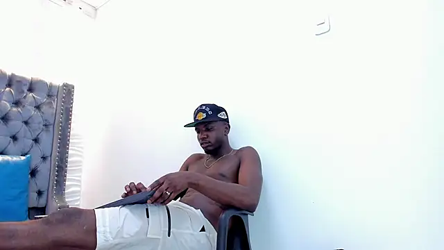 DOUGLAS 099 online show from September 2025 04:01:02 PM