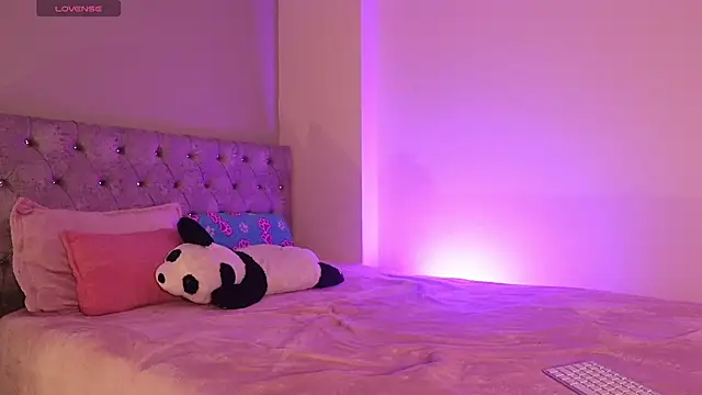 Snapshot of Alisha_Olsen_ chatting on November 2025 03:16:01 AM Alisha Olsen online show from November 2025 03:16:01 AM