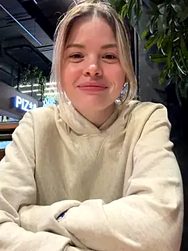 Snapshot of SMELLSEX chatting on October 2025 06:23:01 PM SMELLSEX online show from October 2025 06:23:01 PM