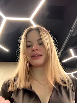 Snapshot of SMELLSEX chatting on October 2025 06:53:01 PM SMELLSEX online show from October 2025 06:53:01 PM